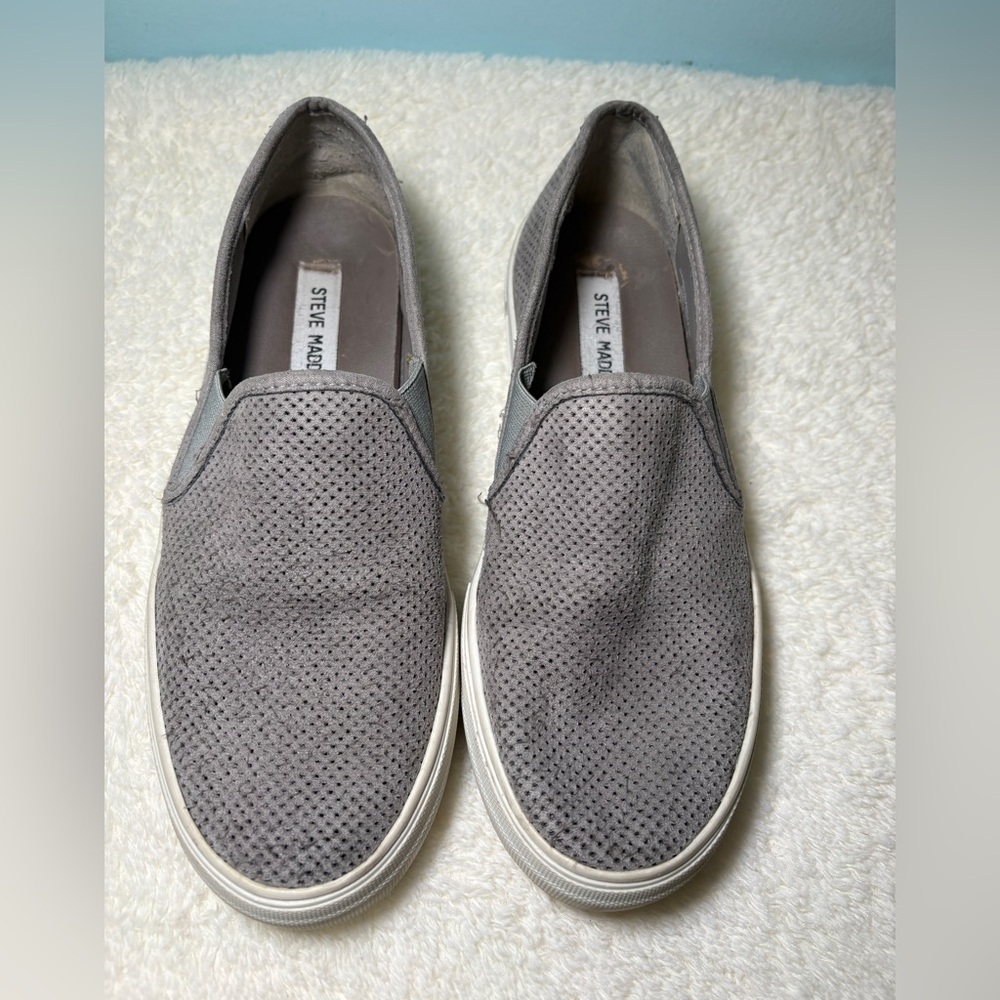 Steve Madden women’s Gray Perforated Loafers